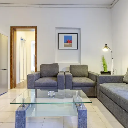 アパート Charming 2br With Balcony & Views, By 360 Estates