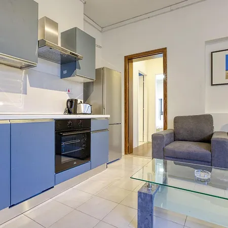 Charming 2br With Balcony & Views, By 360 Estates 아파트 슬리에마