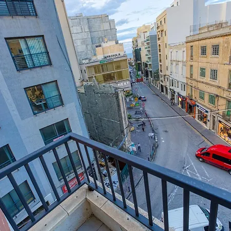 Charming 2br With Balcony & Views, By 360 Estates Appartement Sliema