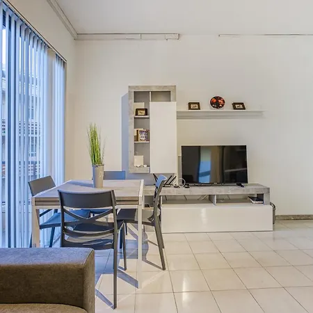 Apartmán Charming 2br With Balcony & Views, By 360 Estates *