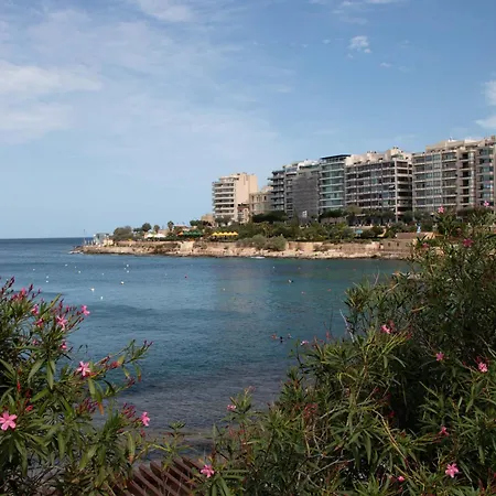 Charming 2br With Balcony & Views, By 360 Estates Apartament Sliema