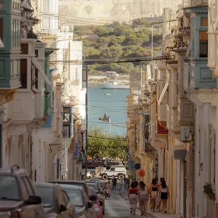 Charming 2br With Balcony & Views, By 360 Estates Sliema