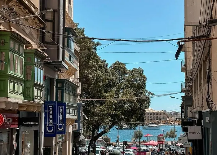 Charming 2br With Balcony & Views, By 360 Estates