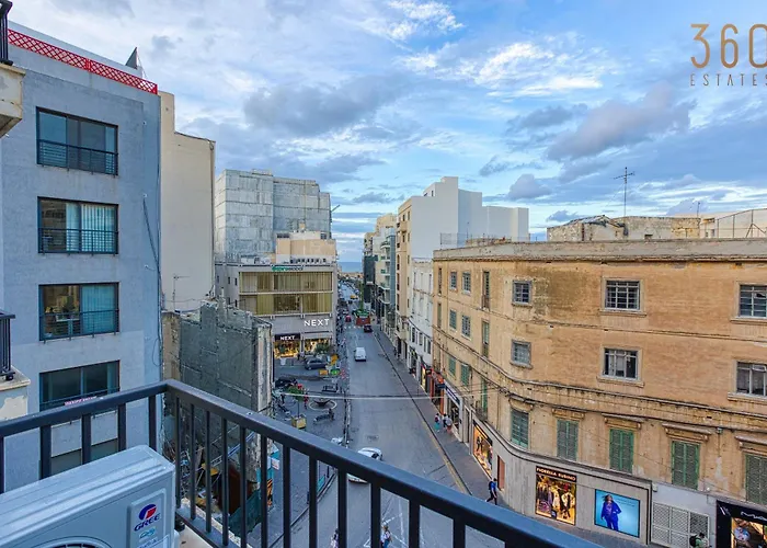 Apartment Charming 2br With Balcony & Views, By 360 Estates Sliema