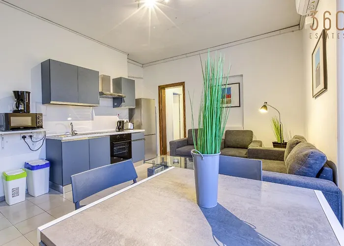 Charming 2br With Balcony & Views, By 360 Estates *