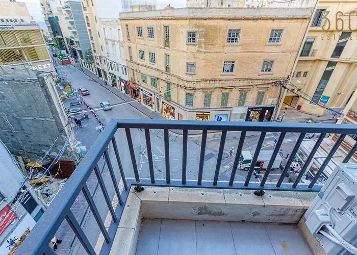 Charming 2br With Balcony & Views, By 360 Estates Apartment