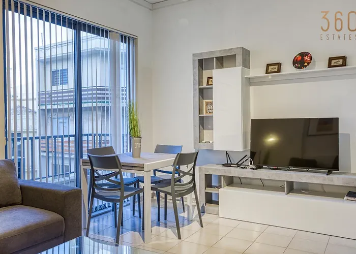 Charming 2br With Balcony & Views, By 360 Estates Apartment Sliema