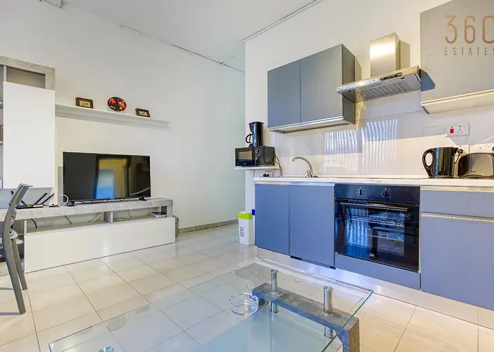 Charming 2br With Balcony & Views, By 360 Estates Sliema