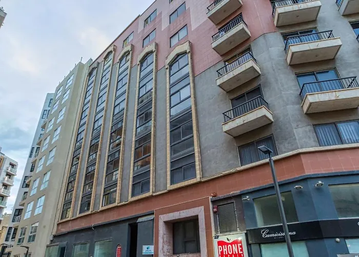 Apartment Charming 2br With Balcony & Views, By 360 Estates *